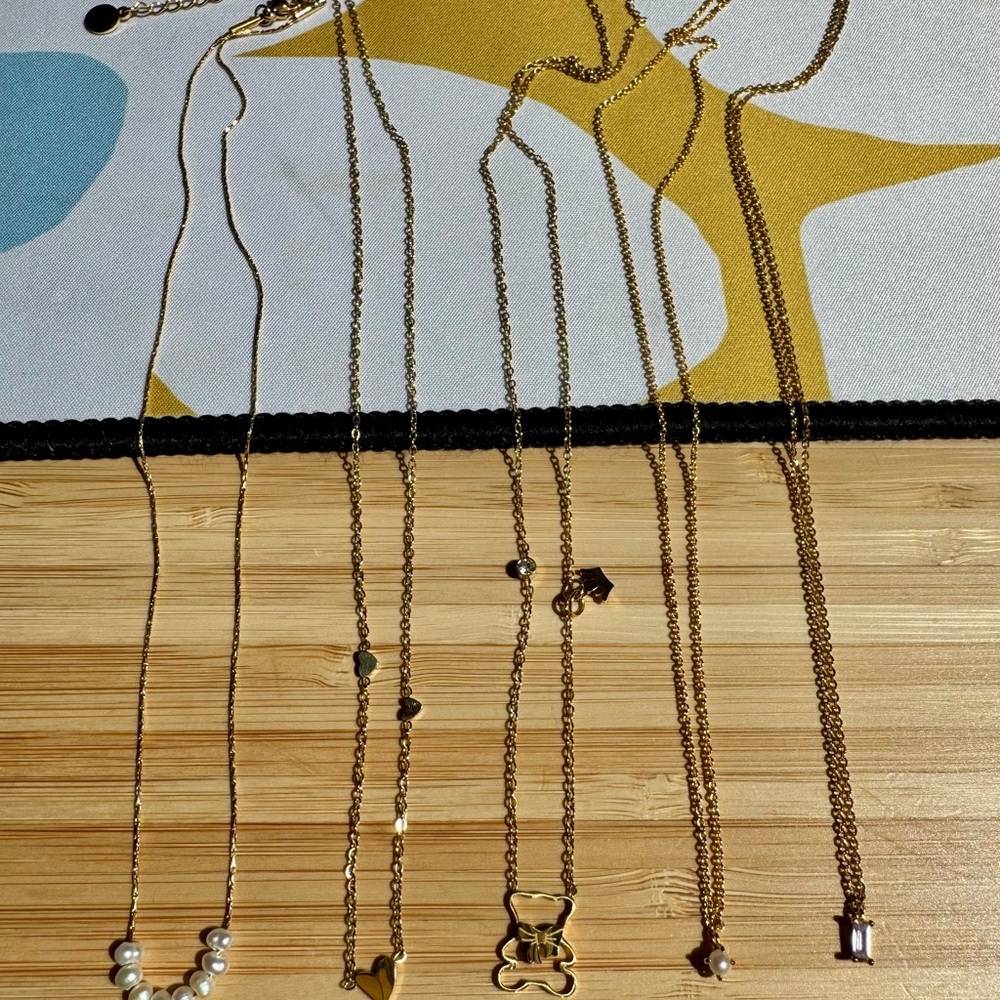 Elegant Gold Necklace Set